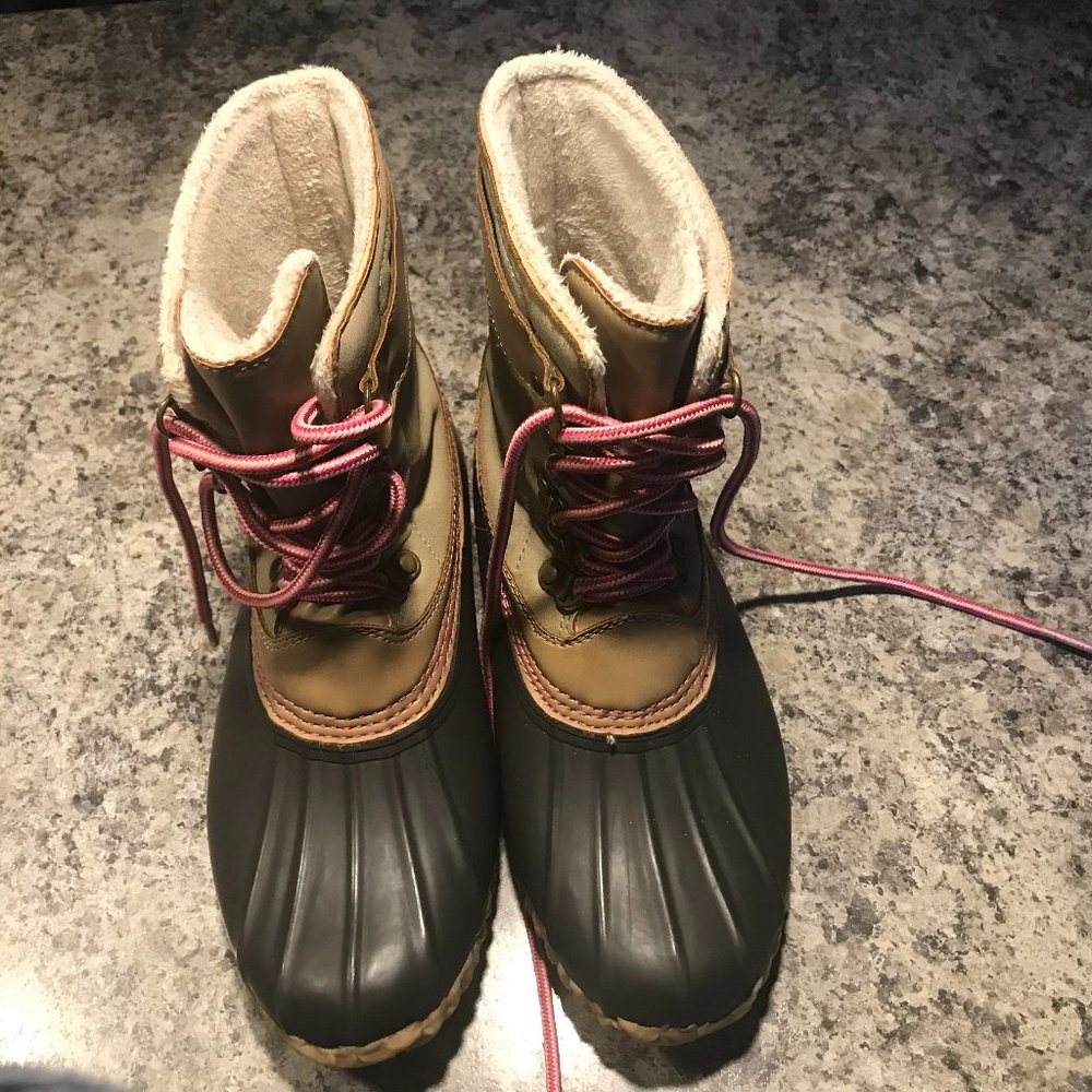 ESPIRIT GIRLS WINTER DUCK BOOTS SIZE 4